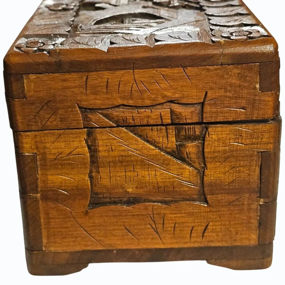 Vintage Intricate Carved Asian Decorative Dresser Jewelry Box Scenic Masculine